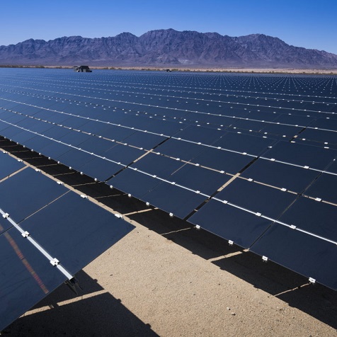 캘리포니아는 5년 안에 10GW의 태양광 발전이 필요하고, 2045년까지 57.5GW의 신규 태양광 발전이 추가되어야 합니다.
        