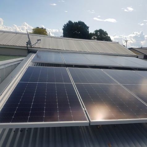 뉴질랜드의 Bluesun 5kw 그리드 태양광 시스템
