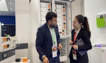 중국 상하이에서 열린 SNEC PV POWER & Energy Storage EXPO 2023의 Bluesun 팀